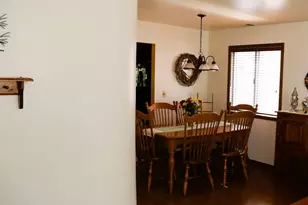 55 S Windsor Pl, Mundelein, IL 60060 - Photo 10