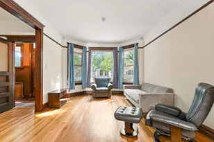 4922 N Hamilton Ave, Chicago, IL 60625 - Photo 2