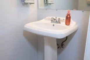 2010 N Stillwater Rd, Arlington Heights, IL 60004 - Photo 10