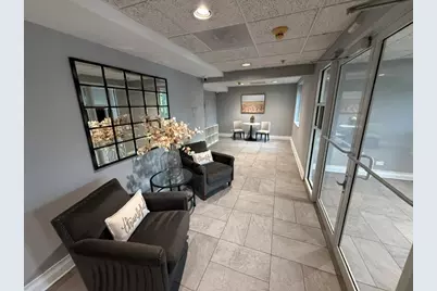 5 S Pine Street #407B, Mount Prospect, IL 60056 - Photo 2