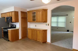 1109 Kingwood Ln, Lake Zurich, IL 60047 - Photo 6