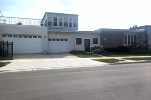 8801 S Paxton Ave, Chicago, IL 60617 - Photo 1