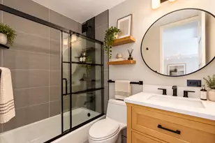 1960 N Lincoln Park West Ave, Chicago, IL 60614 - Photo 16