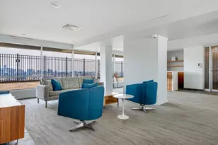 1960 N Lincoln Park West Ave, Chicago, IL 60614 - Photo 22