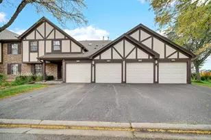 193 Raleigh Ct, Wood Dale, IL 60191 - Photo 2