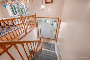 401 Longford Dr, Elgin, IL 60120 - Photo 8