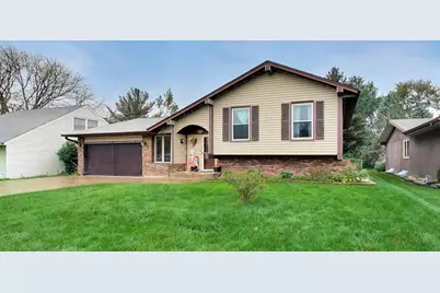 63 Lockman Circle, Elgin, IL 60123 - Photo 2