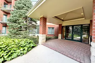 855 E 22nd St, Lombard, IL 60148 - Photo 2