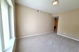 855 E 22nd St, Lombard, IL 60148 - Photo 8