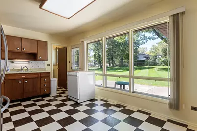 1680 Pierce Road, Hoffman Estates, IL 60169 - Photo 8