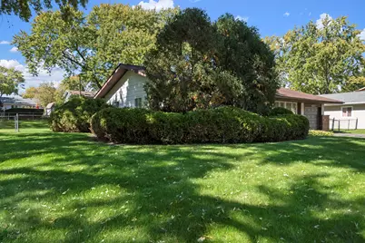1680 Pierce Road, Hoffman Estates, IL 60169 - Photo 2