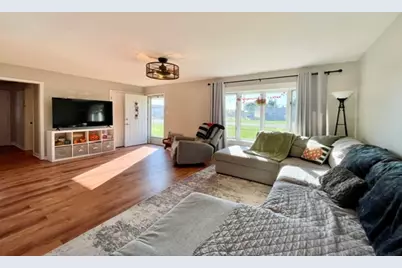595 S Marguerite Street, Coal City, IL 60416 - Photo 2