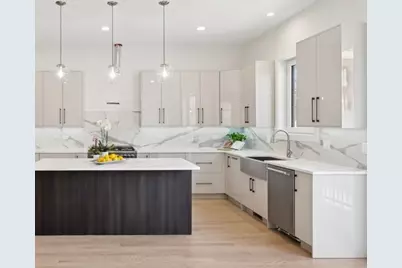 967 E 62nd Street #1, Chicago, IL 60637 - Photo 6