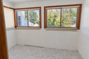 1942 W Melrose St, Chicago, IL 60657 - Photo 12