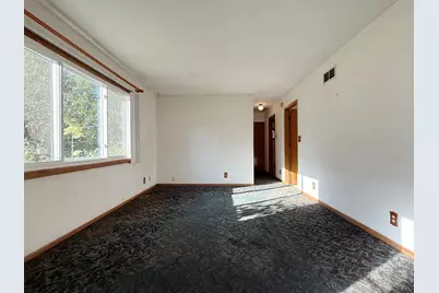 85 Hilldale Road, Fox Lake, IL 60020 - Photo 4