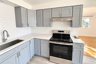 [Address not provided], Chicago, IL 60652 - Photo 8