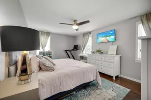 9831 S Prairie Ave, Chicago, IL 60628 - Photo 16