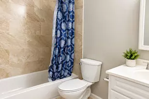 248 Waverly Dr, Elgin, IL 60120 - Photo 18