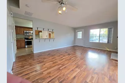 315 Bunker Hill Circle #315, Aurora, IL 60504 - Photo 8