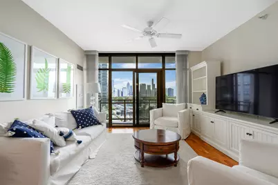 233 E 13th Street #904, Chicago, IL 60605 - Photo 2