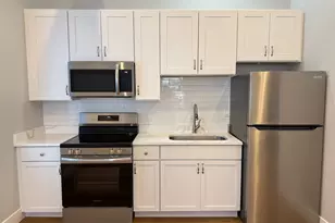 1219 W Devon Ave, Chicago, IL 60660 - Photo 1