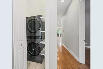 2920 N Damen Avenue #2, Chicago, IL 60618 - Photo 12