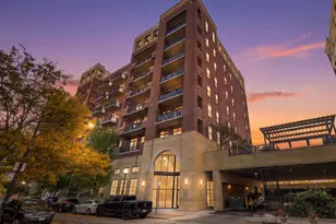 811 W 15th Pl, Chicago, IL 60608 - Photo 2
