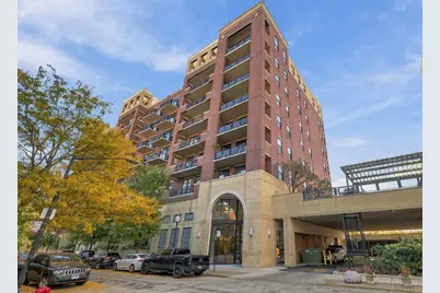 811 W 15th Place #605, Chicago, IL 60608 - Photo 1