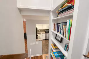 415 W Grant Pl, Chicago, IL 60614 - Photo 16