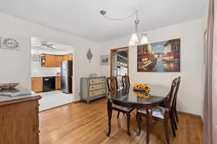 2009 Keeney St, Evanston, IL 60202 - Photo 6