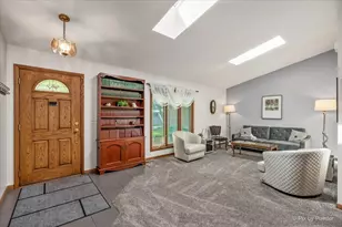 152 Jacquelyn Dr, Bensenville, IL 60106 - Photo 4