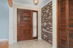 935 Sunrise Rd, Green Oaks, IL 60048 - Photo 4