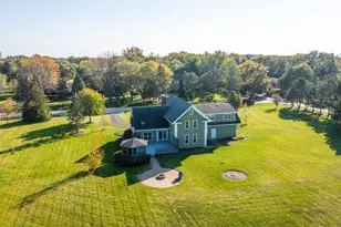 935 Sunrise Rd, Green Oaks, IL 60048 - Photo 38
