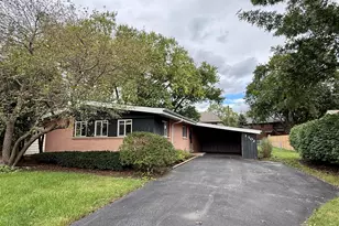1702 W Oakton St, Arlington Heights, IL 60004 - Photo 2