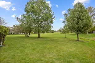 40 Victoria Ln, Streamwood, IL 60107 - Photo 18