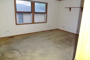 4193 Blackstone Ave, Gurnee, IL 60031 - Photo 12