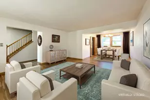 2022 E Woodview Dr, Mount Prospect, IL 60056 - Photo 14