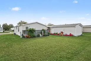 16 Swallow Ln, Beecher, IL 60401 - Photo 4