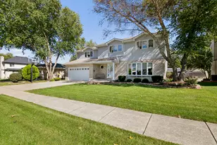 1163 Walter St, Lemont, IL 60439 - Photo 2