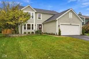 426 Geneva Ln, Cary, IL 60013 - Photo 1