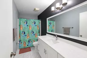 7 Hoover Ct, Streamwood, IL 60107 - Photo 10