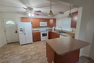 1410 E 14th St, Sterling, IL 61081 - Photo 2