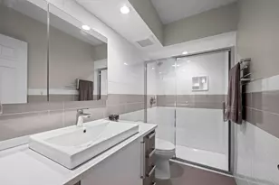 201 N Vail Ave, Arlington Heights, IL 60004 - Photo 18