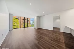 61 E Banks St, Chicago, IL 60610 - Photo 2