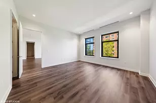 61 E Banks St, Chicago, IL 60610 - Photo 8