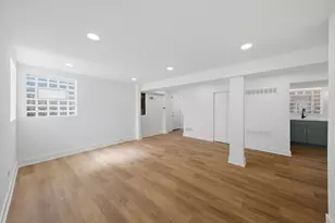 9356 S Oglesby Ave, Chicago, IL 60617 - Photo 16