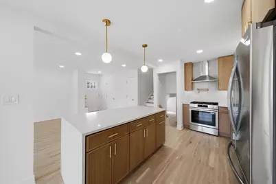 9356 S Oglesby Avenue, Chicago, IL 60617 - Photo 4