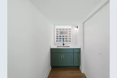 9356 S Oglesby Avenue, Chicago, IL 60617 - Photo 18