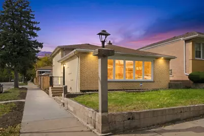 9356 S Oglesby Avenue, Chicago, IL 60617 - Photo 1