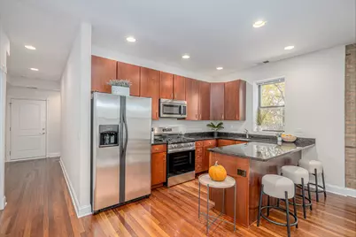 1969 W Cullom Avenue #2, Chicago, IL 60613 - Photo 4